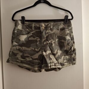 Royalty Collection Green and Brown Camo Cargo Shorts Durable Design